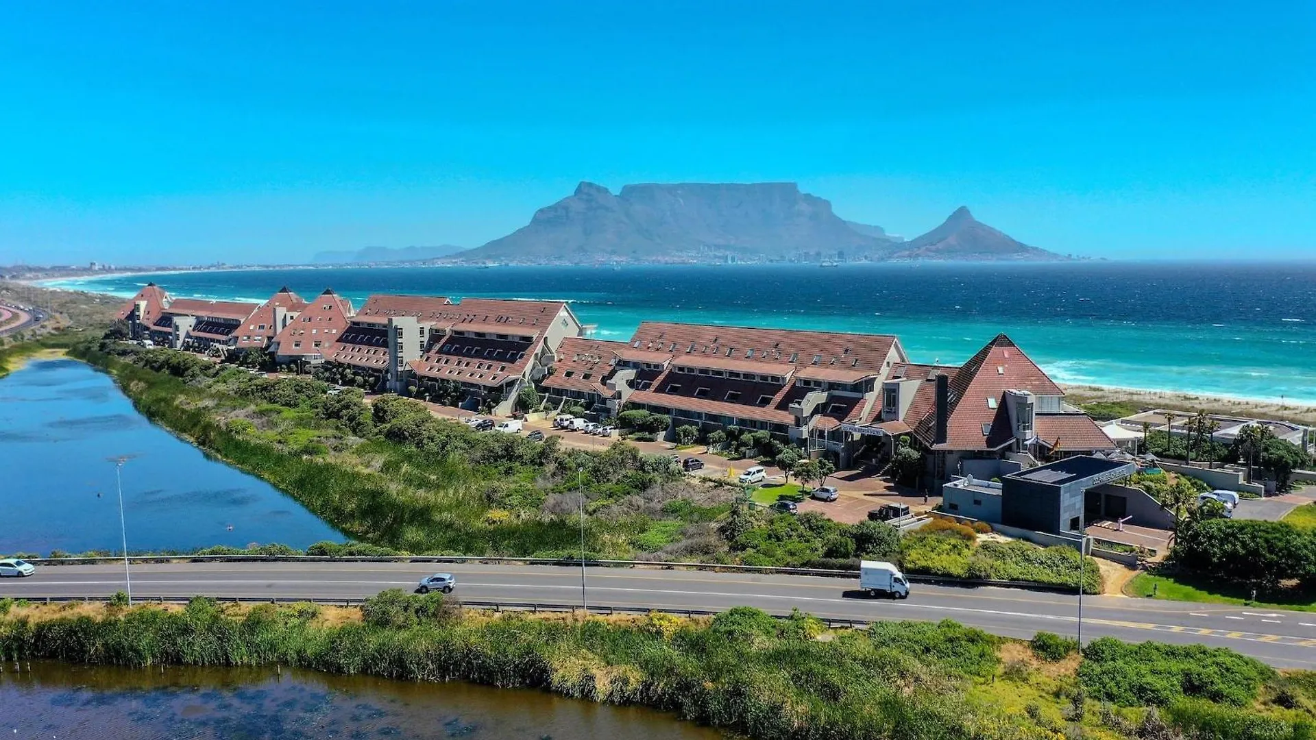 Beachfront Apartment, Dolphin Beach - Blouberg Città del Capo Sudafrica